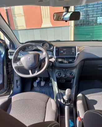PEUGEOT. 208  16 hdi