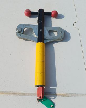 BLOCCAPEDALI BULLOCK PER AUTO