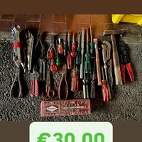 Cacciaviti chiavi inglesi set attrezzi pinze