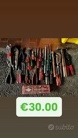 Cacciaviti chiavi inglesi set attrezzi pinze