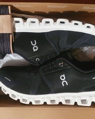 SCARPE ON CLOUD NUOVE NERO-BIANCO N. 45