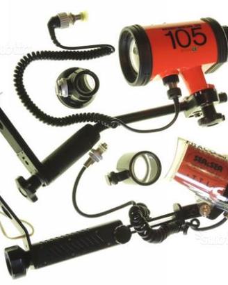 NIKONOS V, + set completo. Due obb /2 flash/ macro