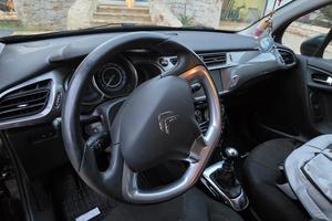 C3 1.6 HDI. 110cv.  EXLUSIVE 