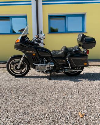 Honda goldwing 1100