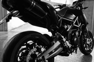 Aprilia Dorsoduro 750