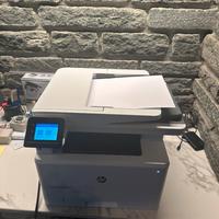 Stampante multifunzione HPLaserJet Pro MFP M428fdn