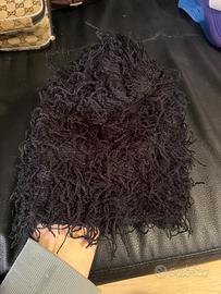 Cappello nero invernale