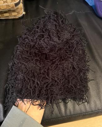 Cappello nero invernale