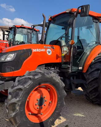 Kubota 8040