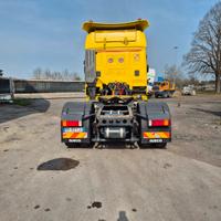 Trattore uso speciale per soccorso stradale