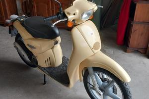 Aprilia Scarabeo 50 – Colore beige