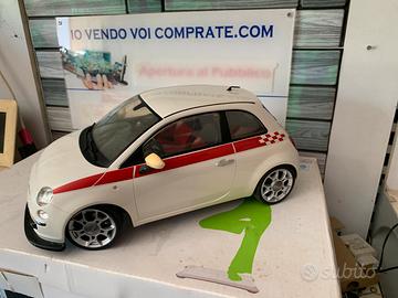 Fiat 500 modellino in miniatura