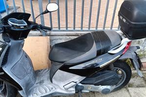 scooter Piaggio sportcity 200 cc