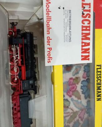 Locomotore Fleischmann tenuta molto bene
