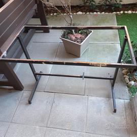 intelaiatura scrivania in ferro 