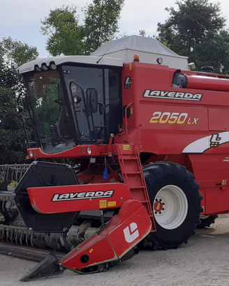 Mietitrebbia laverda 2050lx