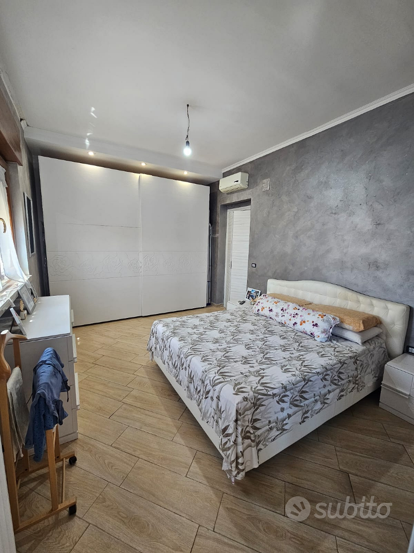 Casa ristrutturata con terrazzo - Vista 4