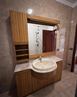 Mobile bagno completo in legno con piano in marmo