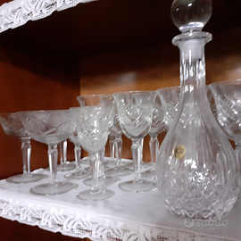 Set di bicchieri in cristallo con bottiglia e zuc