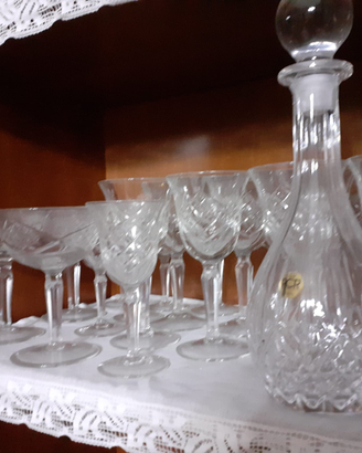 Set di bicchieri in cristallo con bottiglia e zuc