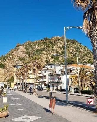 Capo d'Orlando, appartamento con p. auto a pochi