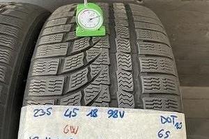 Nokian wr 235 45 18