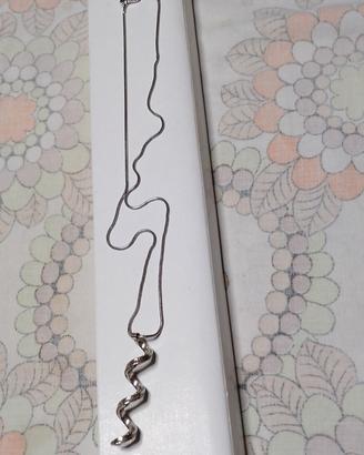 Collana con ciondolo a forma di spirale in argento