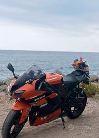 Kawasaki Ninja zx6r depotenziato a libretto per A2