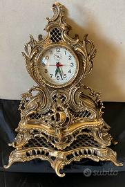 Orologio da tavolo meccanico (sveglia) "Adler"