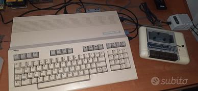 Commodore 128 completo di tutti gli accessori