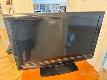 TV Sharp Aquos 32” + decoder DVB-T2 – funzionante