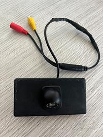 Retrocamera Jeep Renegade con cavi