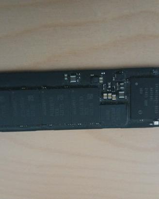 Apple MacBook Pro  ssd
