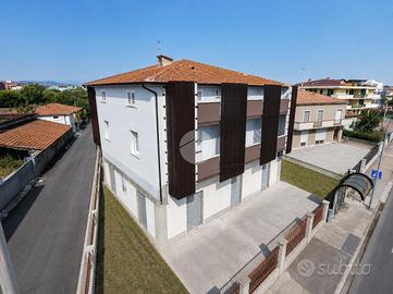3 LOCALI A ROSETO DEGLI ABRUZZI