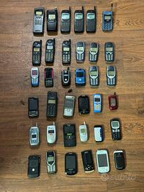 Stock cellulari vintage collezione