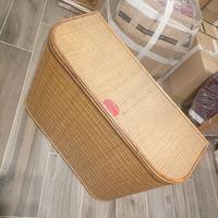 Mobili a stock o a singolo pezzo .