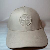Cappello stone island