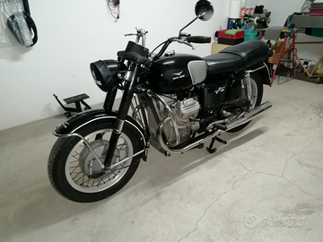 Moto guzzi V7 700 1969