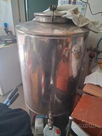 cisterna in acciaio inox 300 lt
