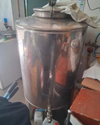 cisterna in acciaio inox 300 lt