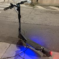 Navee ST3 Pro Monopattino