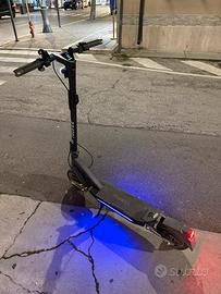 Navee ST3 Pro Monopattino