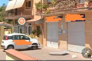 Locale C1 95 MQ CON PARCHEGGIO PRIVATO