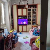 Svendita mobile armadio da salone con vetrina