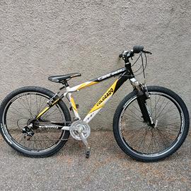 BICICLETTA ALLUMINIO AMMORTIZZATA  26 POLLICI 