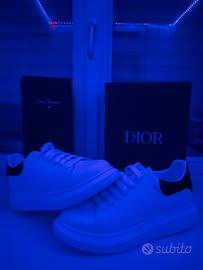 Sneakers modello McQueen taglia 44.