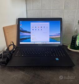 Portatile windows 11 intel i5 schermo 15"