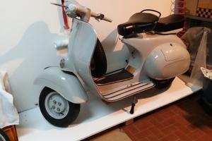 Piaggio Vespa 125 (VNB/VNC) - 1962