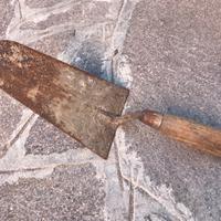 Cazzuola da lavoro presumibilmente anni 1950