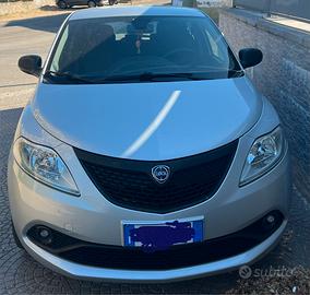 Lancia Y 2019 benzina e gpl